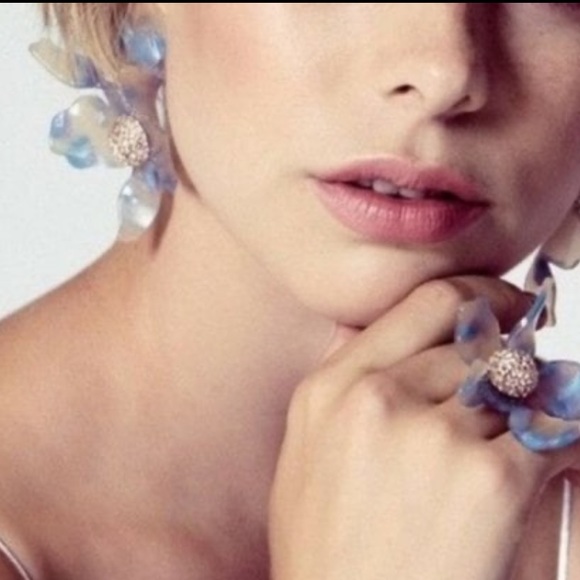 LELE sadoughi large flower crystal drop earrings - Picture 3 of 8